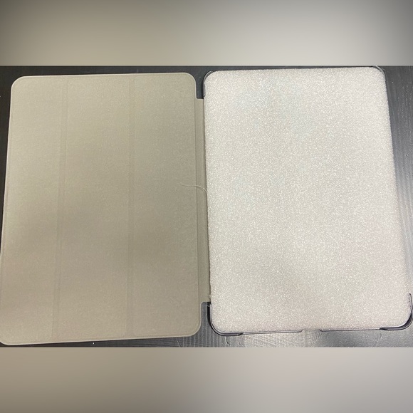 iPad Pro 11 case - Picture 4 of 4